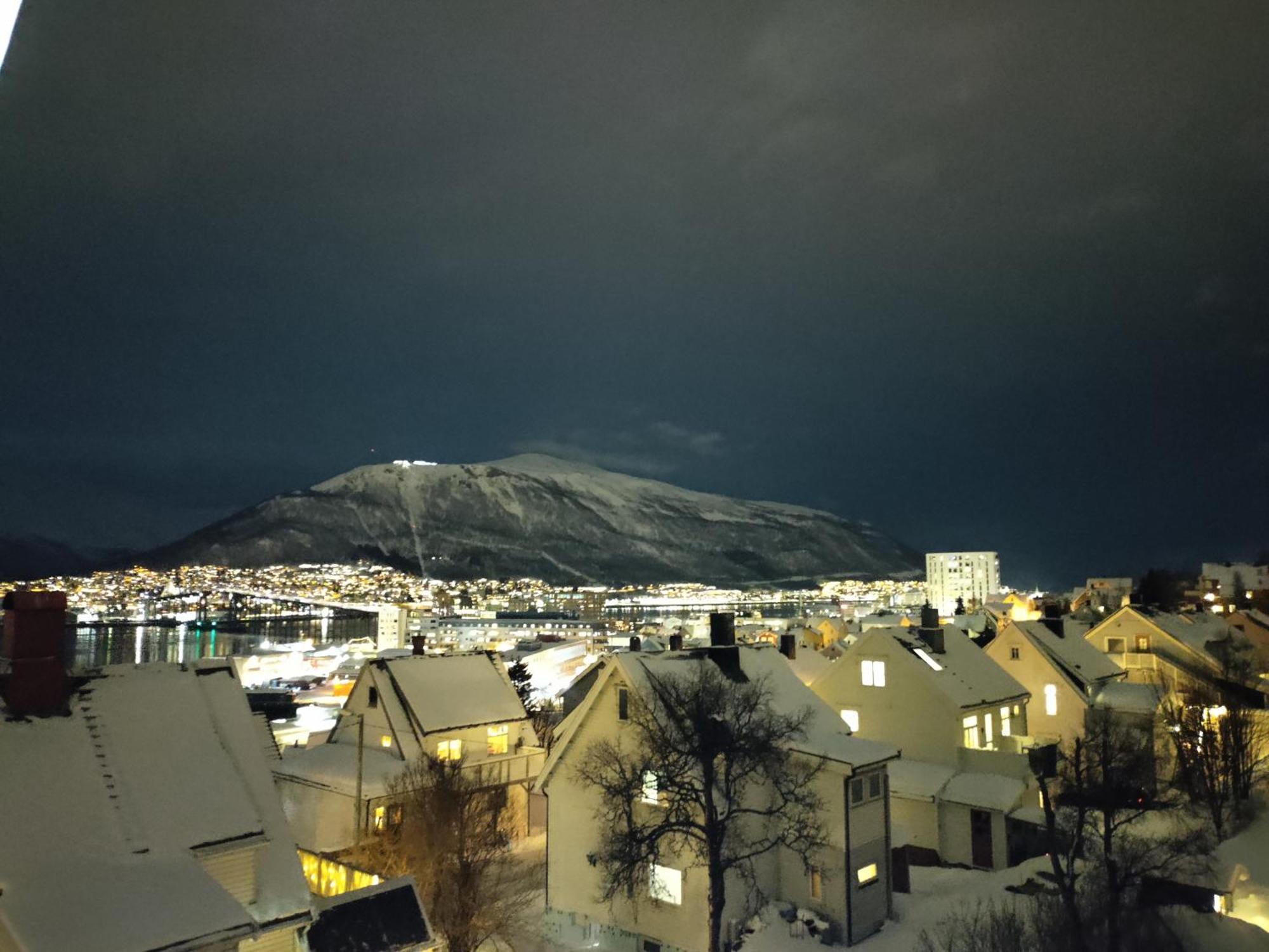 Central Apartament (Adults Only) Tromsø Exterior foto
