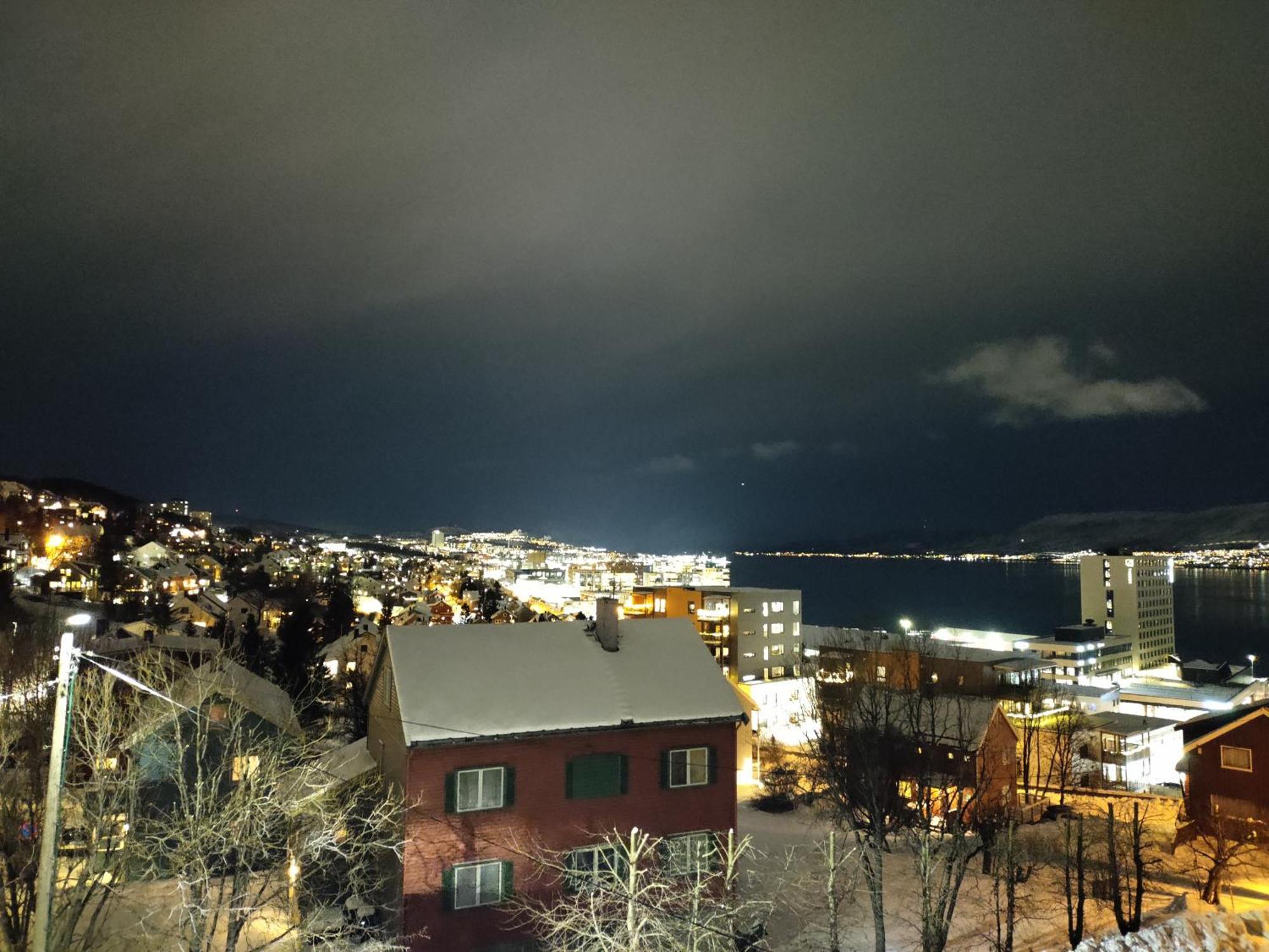Central Apartament (Adults Only) Tromsø Exterior foto