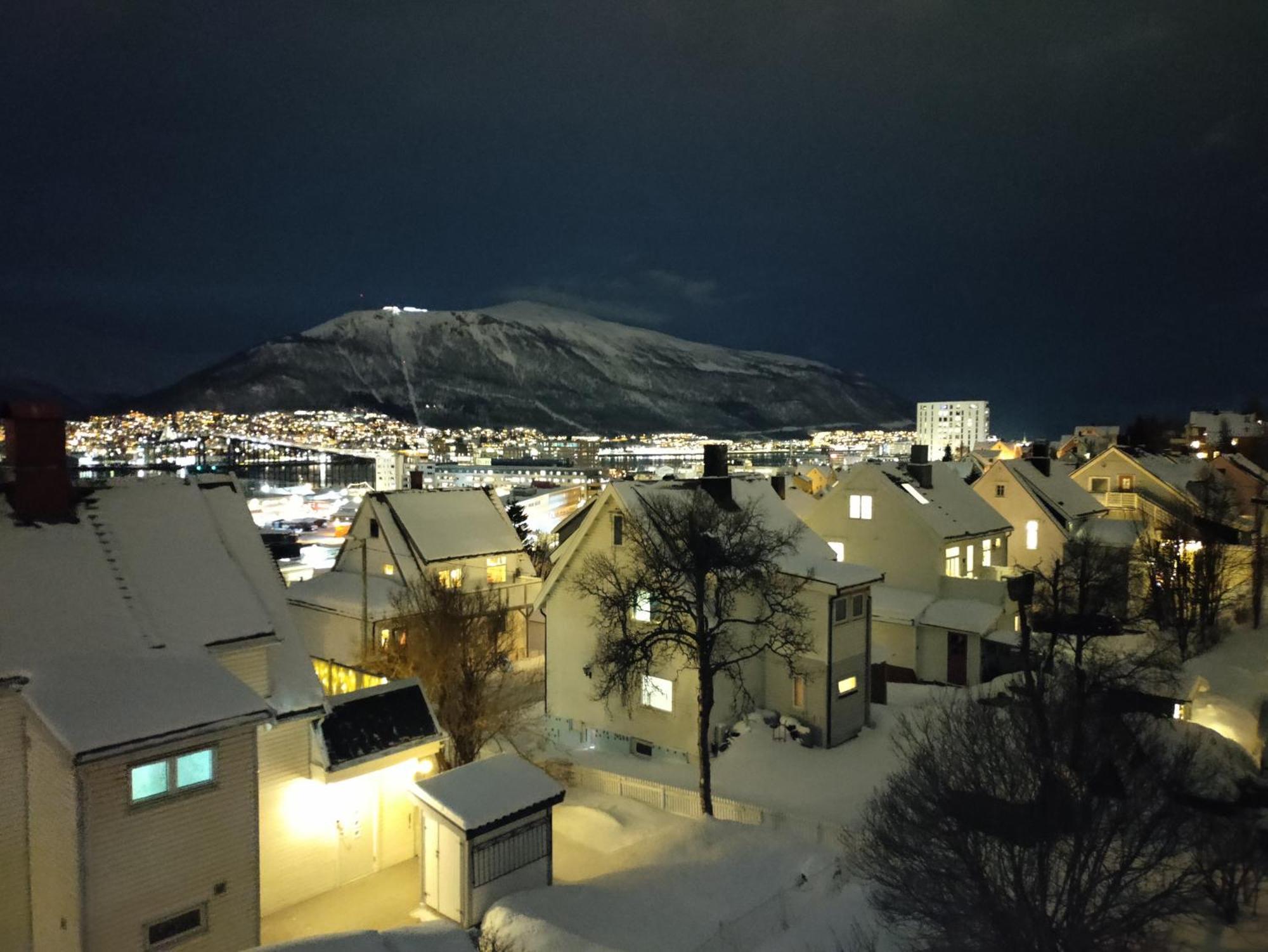 Central Apartament (Adults Only) Tromsø Exterior foto